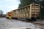 L&D 1708 with lumber car.